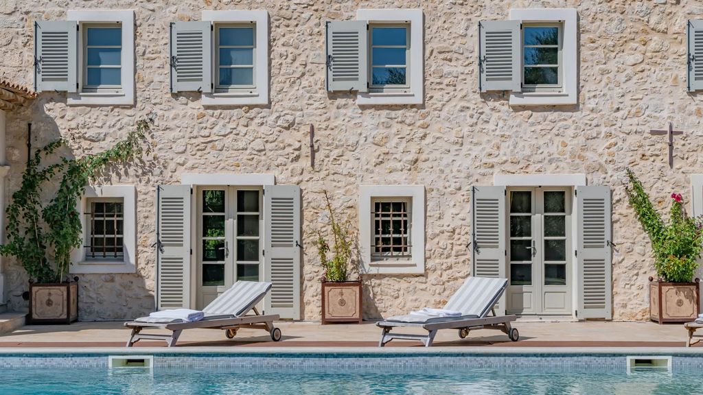 Property photo 3 of 23