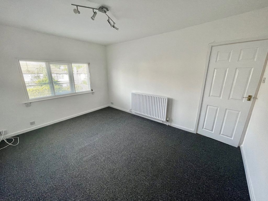 Property photo 2 of 12 Picture No. 03