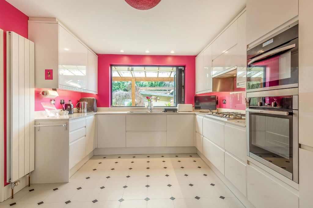 Property photo 3 of 11 Picture No. 46