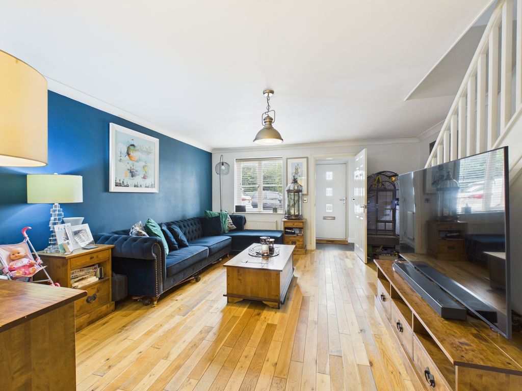 Property photo 2 of 20 Lounge