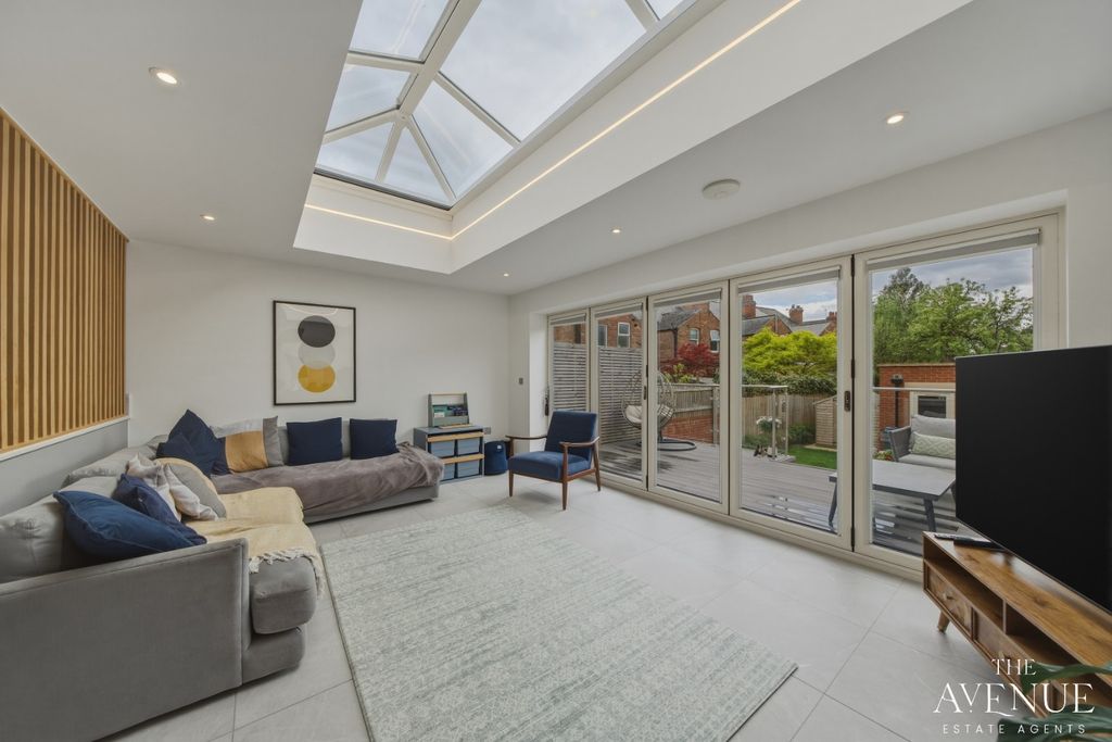 Property photo 3 of 43 5075778