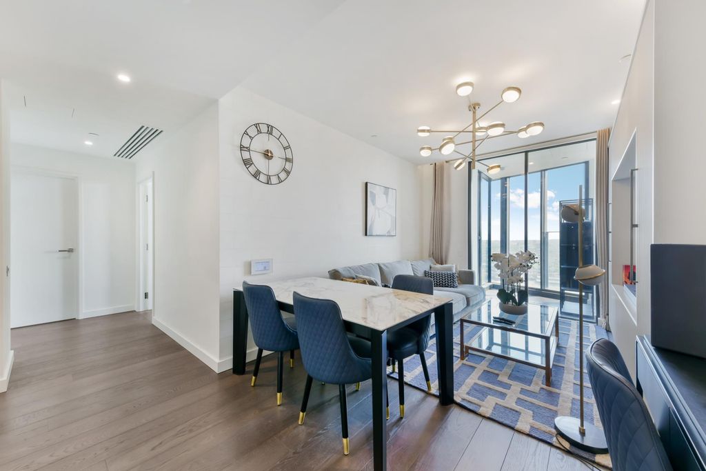 Property photo 3 of 25