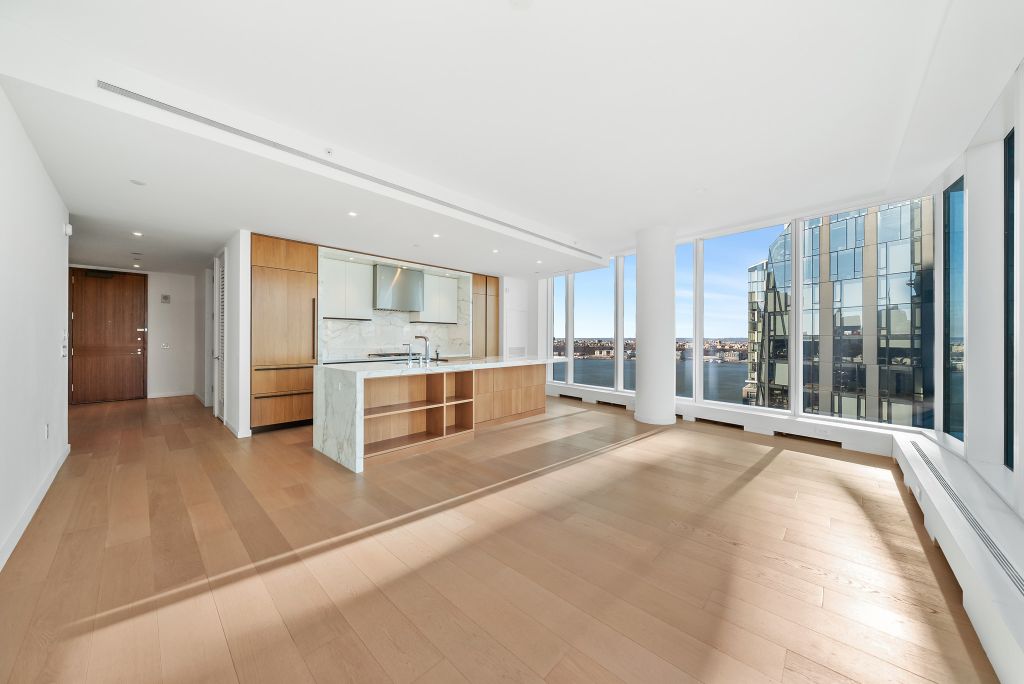 Property photo 2 of 38