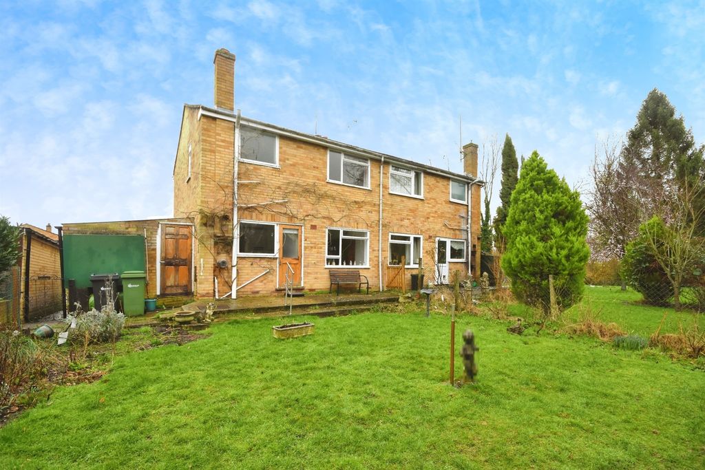 Property photo 3 of 12