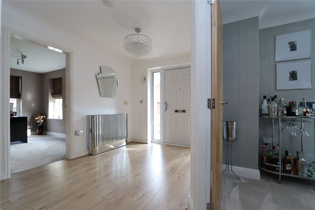 Property photo 3 of 24 Picture No. 38