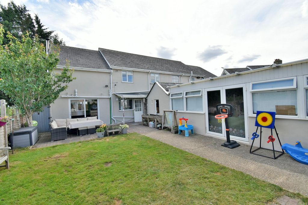 Property photo 3 of 22