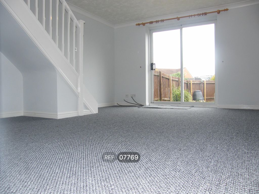 Property photo 3 of 9 Lounge