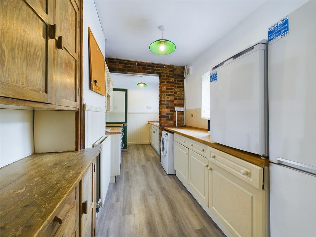 Property photo 3 of 12 Cam02534G0-Pr0440-Still007.Jpg