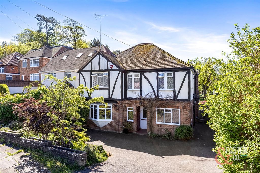 Property photo 1 of 27 Grangeways, 2-024.Jpg