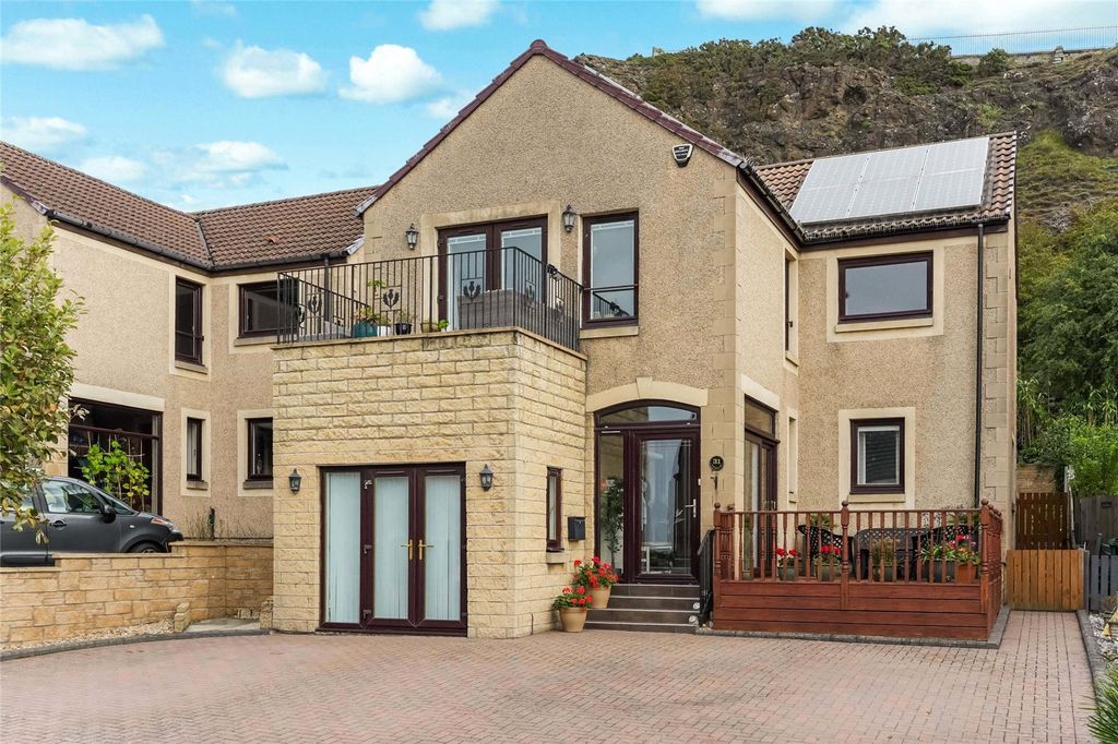 Property photo 1 of 27 Picture No. 03