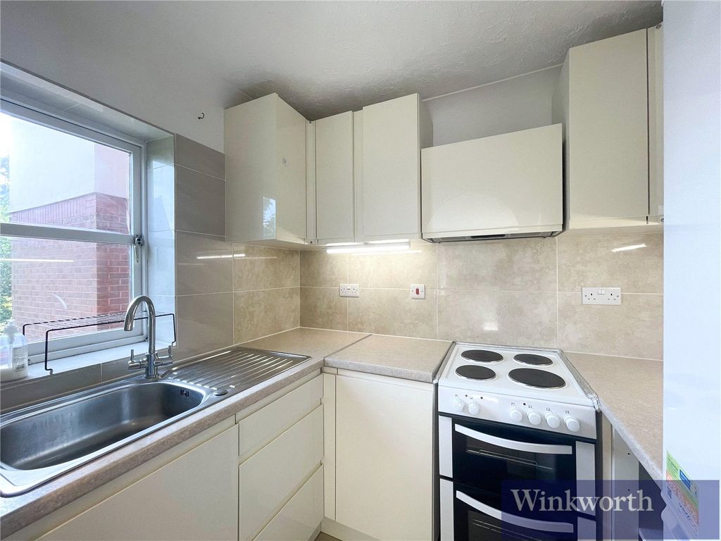 Property photo 3 of 9 Picture No. 28