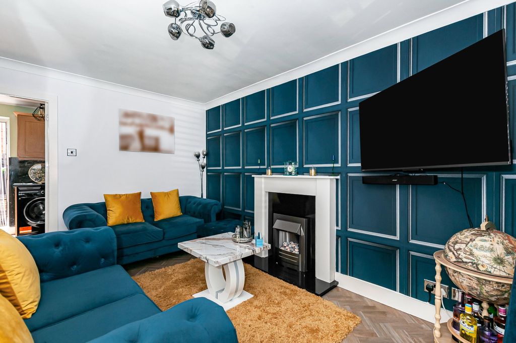 Property photo 2 of 16