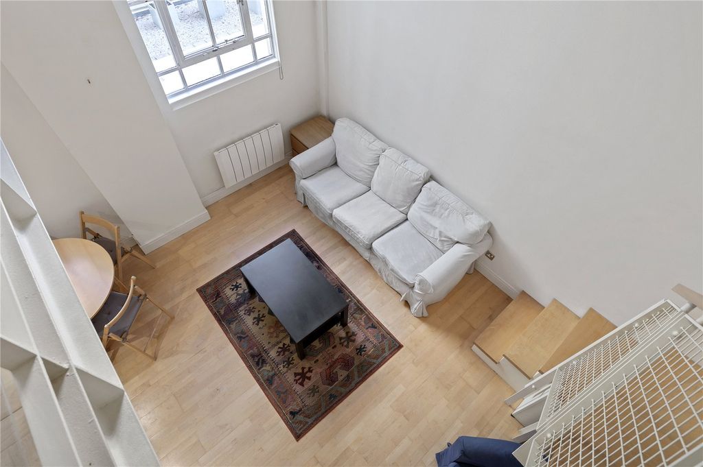 Property photo 2 of 19 Picture No. 20