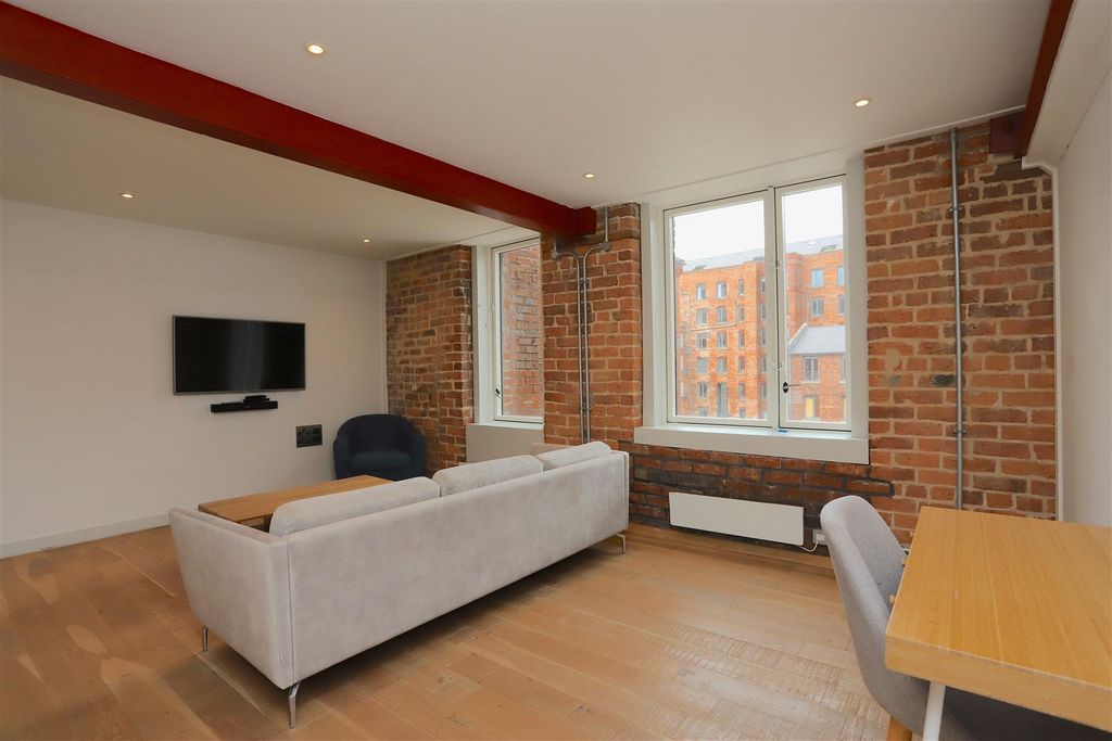 Property photo 3 of 13