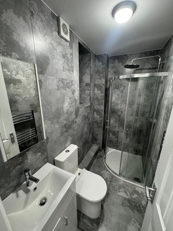 Property photo 3 of 3