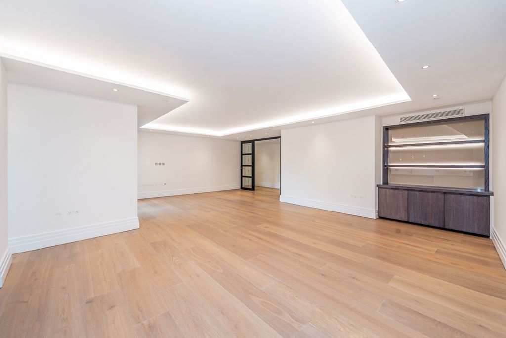 Property photo 3 of 20 Picture 3