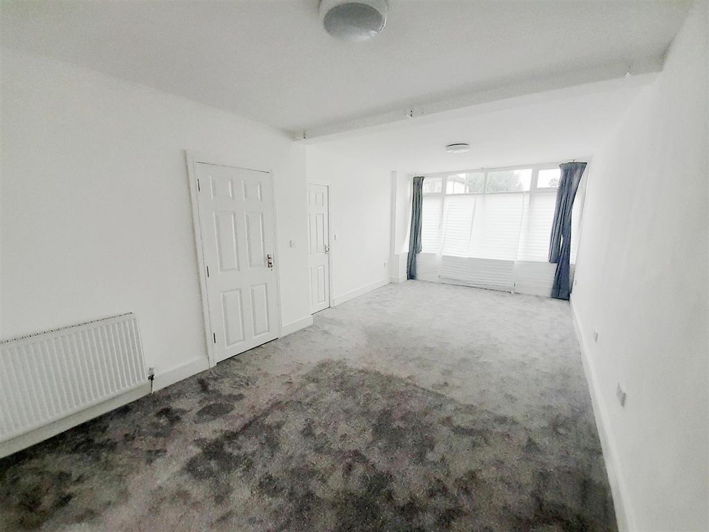 Property photo 2 of 14 1