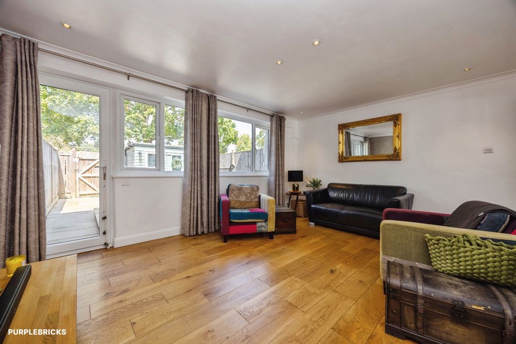 Property photo 3 of 48