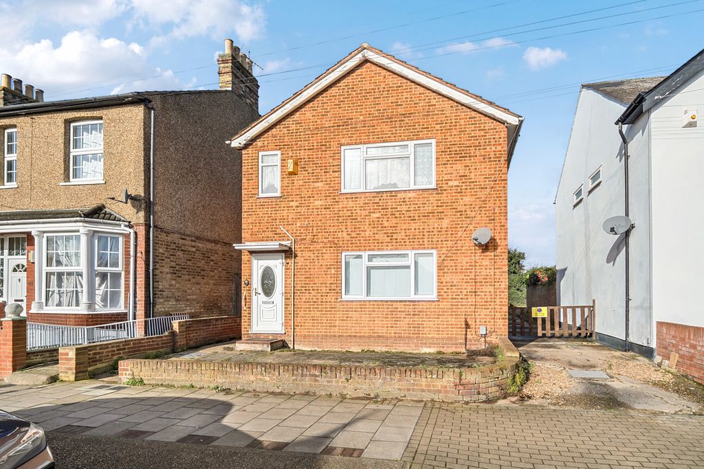 Property photo 1 of 12 External