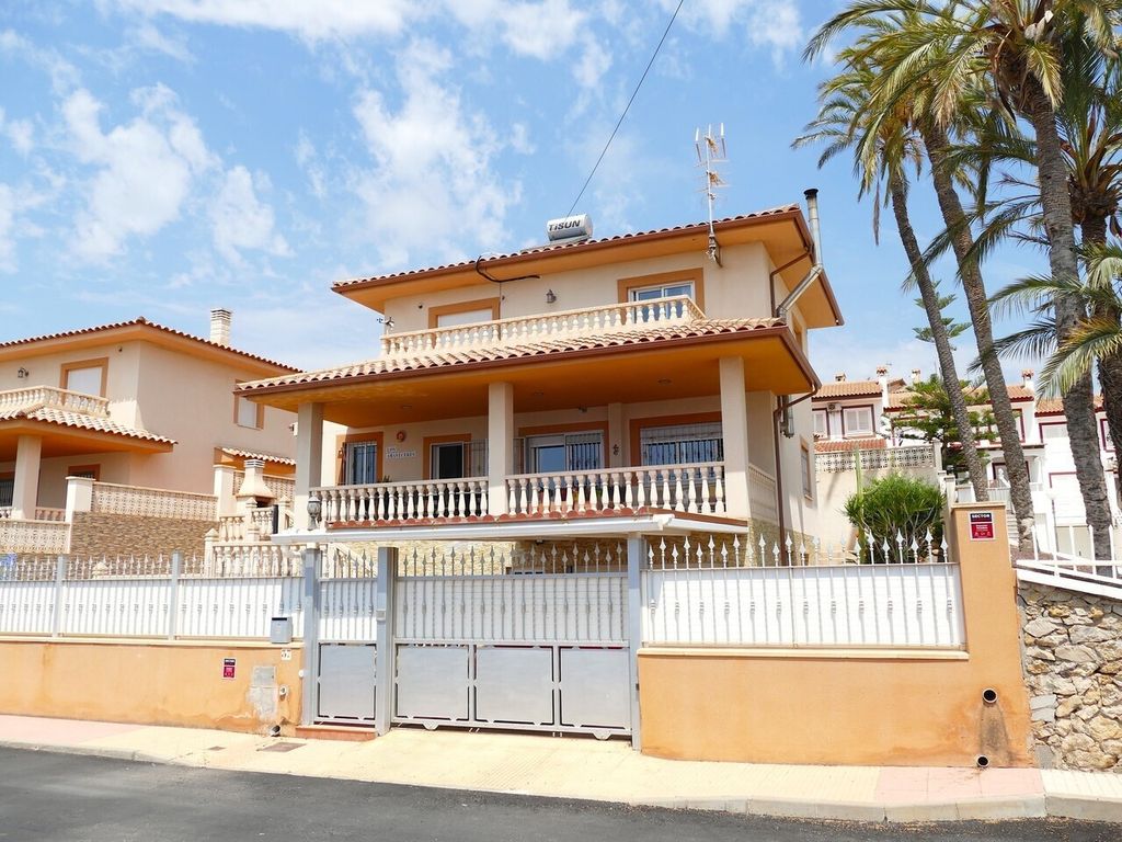 Property photo 2 of 30