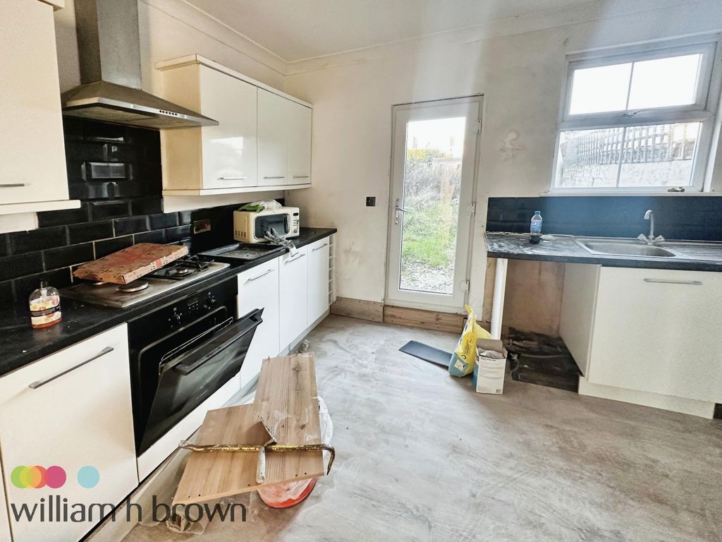 Property photo 3 of 7 View