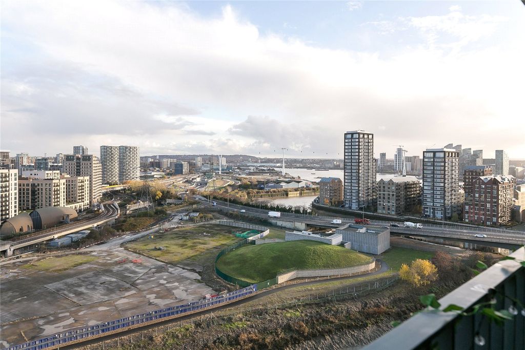 Property photo 3 of 24 Picture No. 09