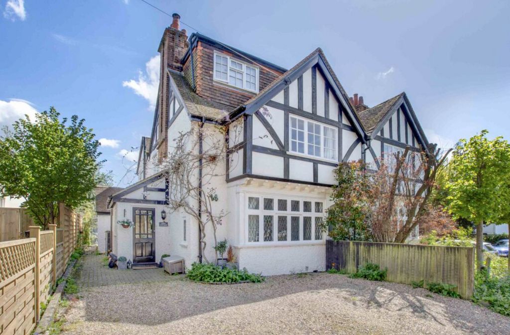 Property photo 1 of 16