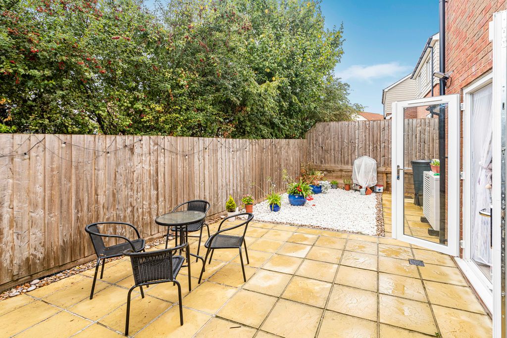 Property photo 2 of 19