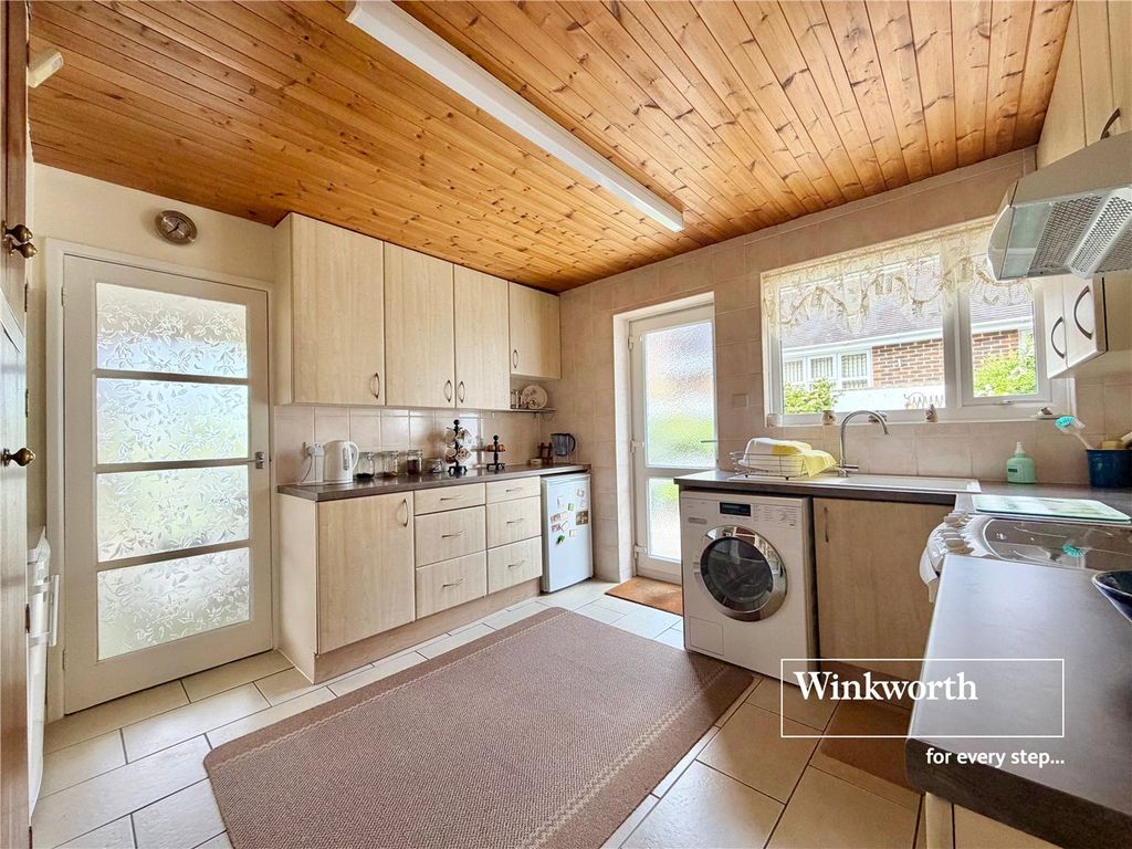 Property photo 2 of 15 Picture No. 29