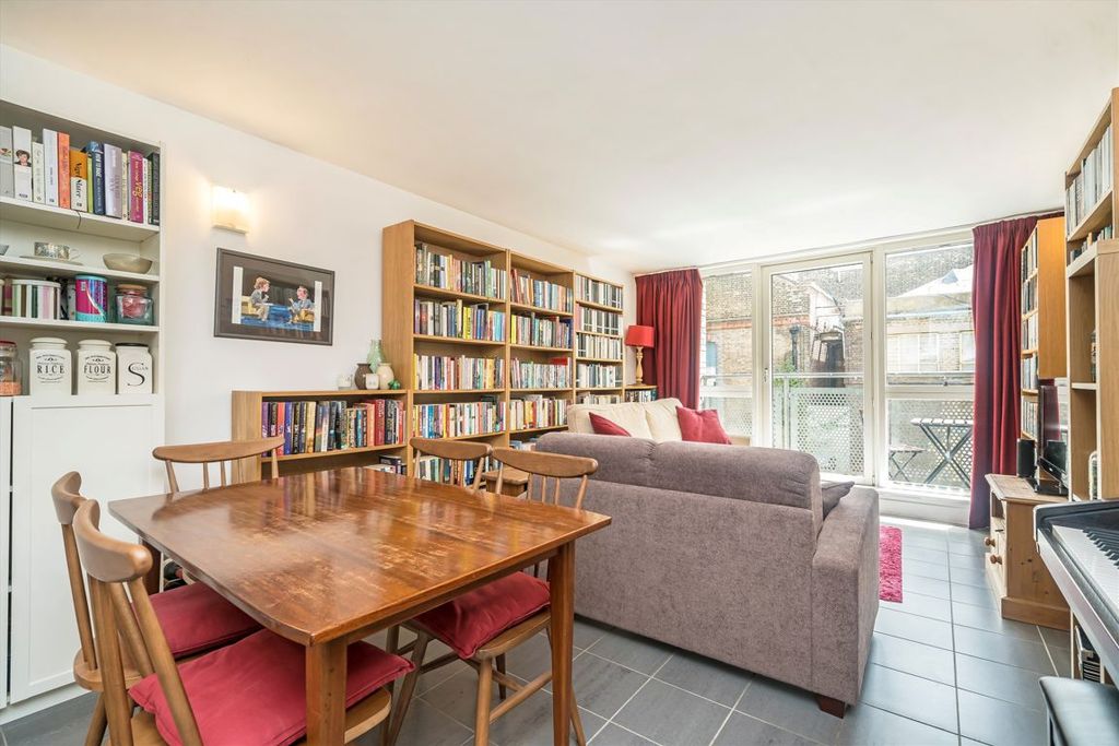 Property photo 3 of 10