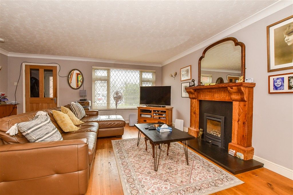 Property photo 2 of 14 Living/ Dining Room