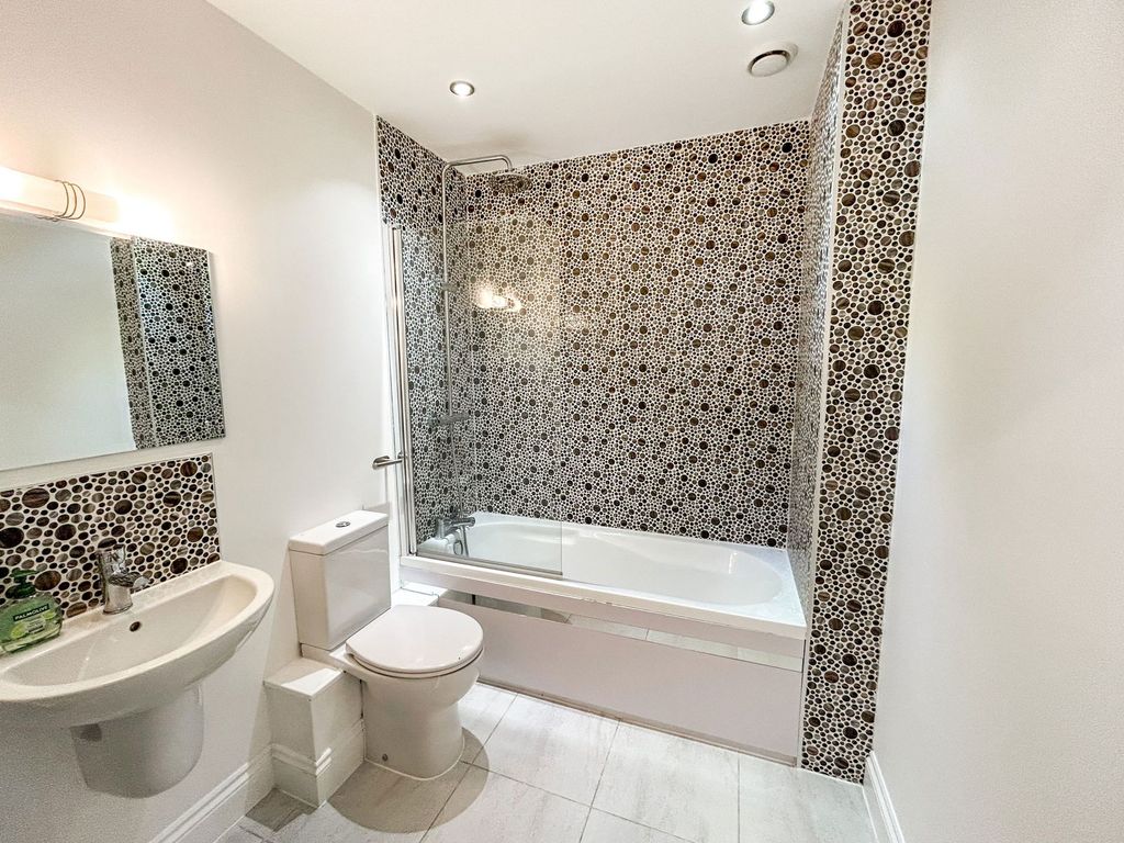 Property photo 3 of 23