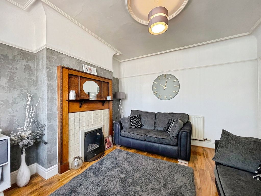 Property photo 3 of 27