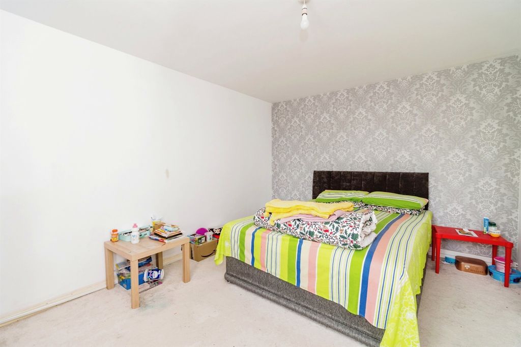 Property photo 3 of 11 Image