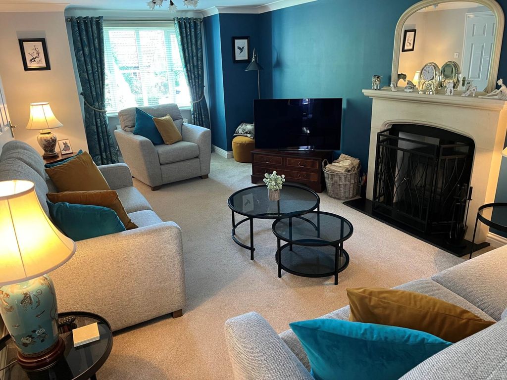 Property photo 2 of 13