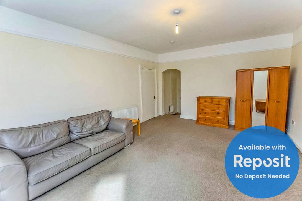 Property photo 3 of 10 Picture No. 13