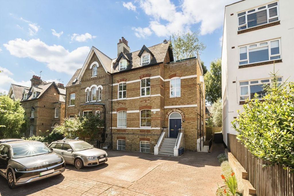 Property photo 1 of 6