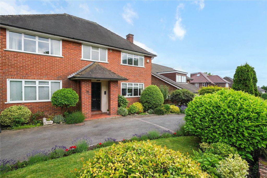 Property photo 1 of 12 External