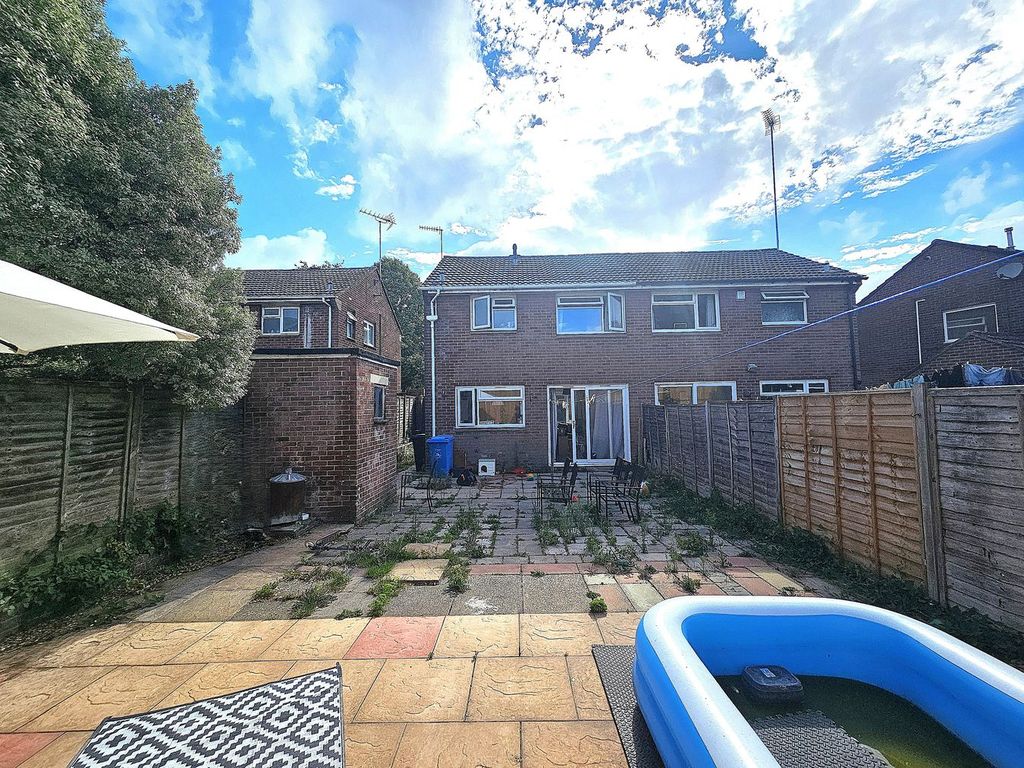 Property photo 2 of 17
