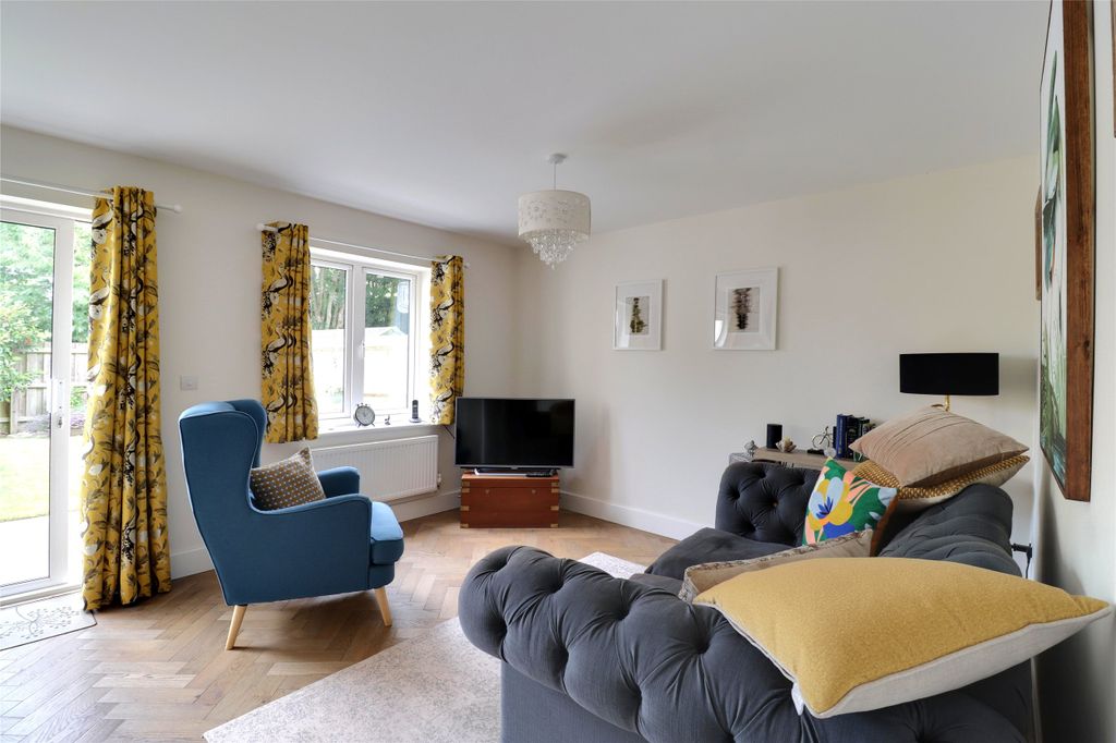 Property photo 2 of 16 2 - Picture No. 01