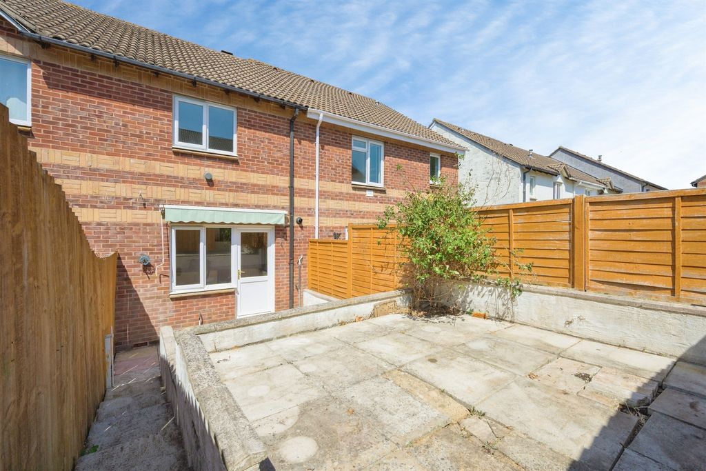 Property photo 2 of 10