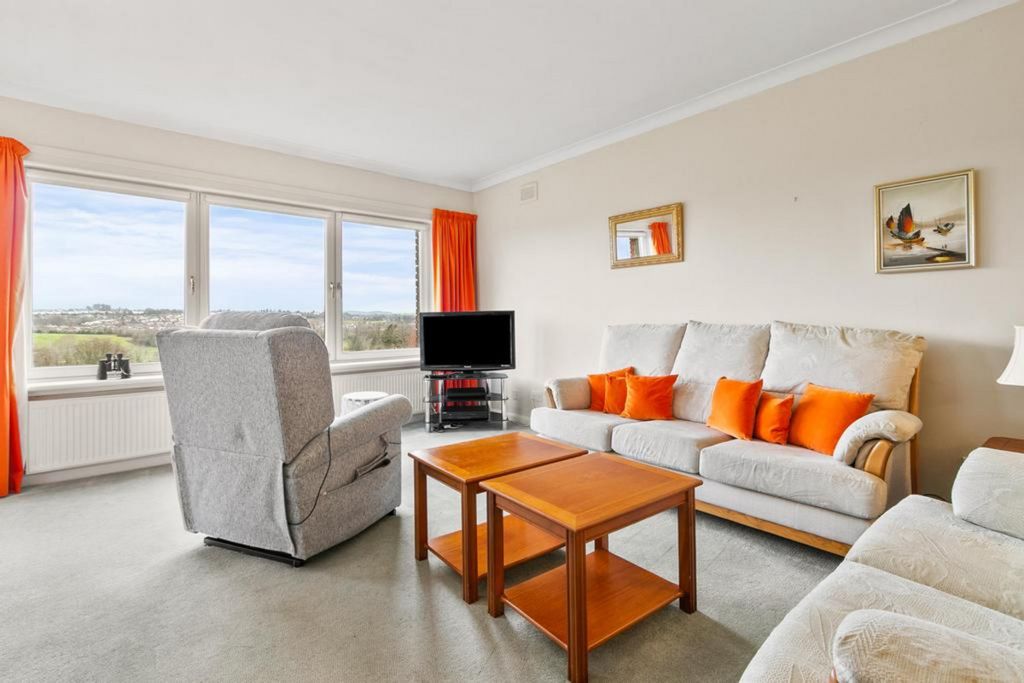 Property photo 3 of 25