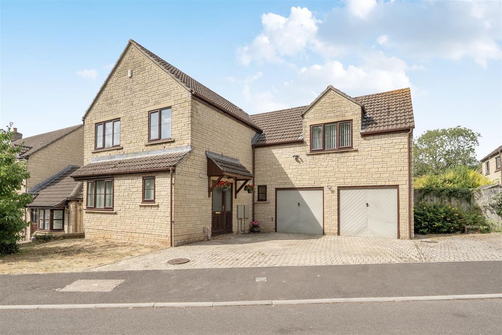 Property photo 1 of 24 External
