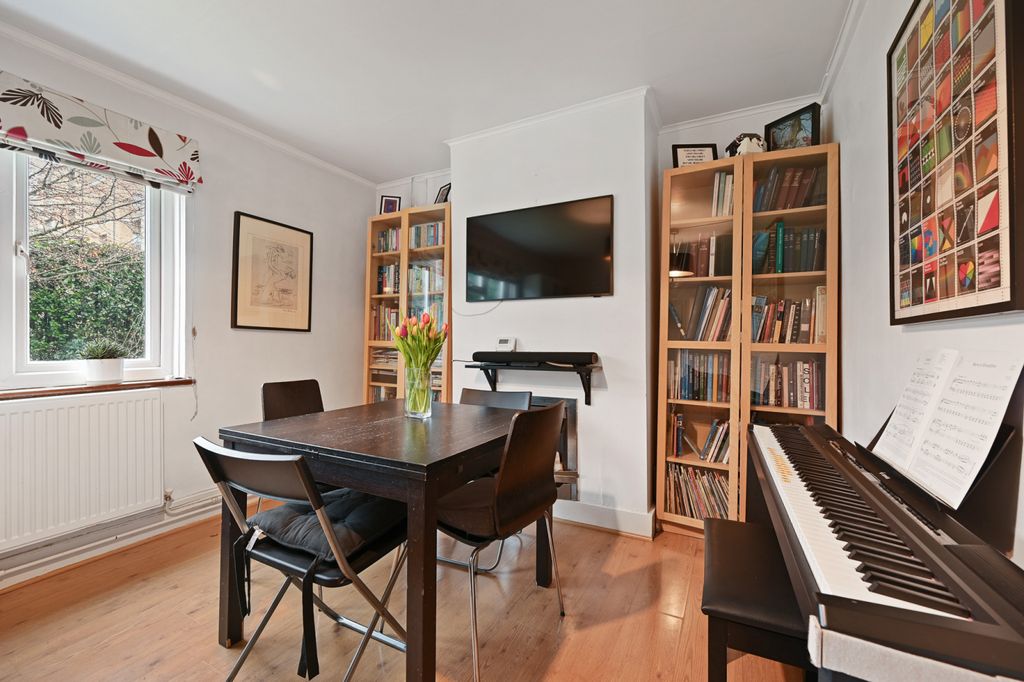 Property photo 3 of 9 Gallery