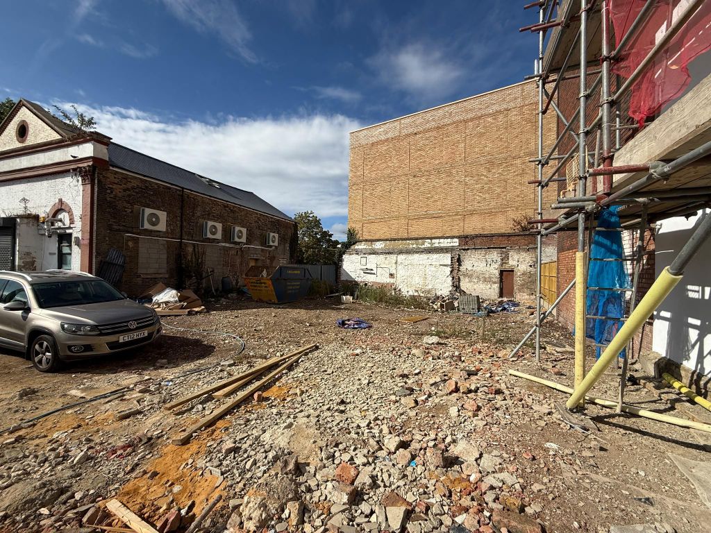 Property photo 3 of 23 04cd6936-B517-42dc-Ac62-90B28F40A9B5.Jpg