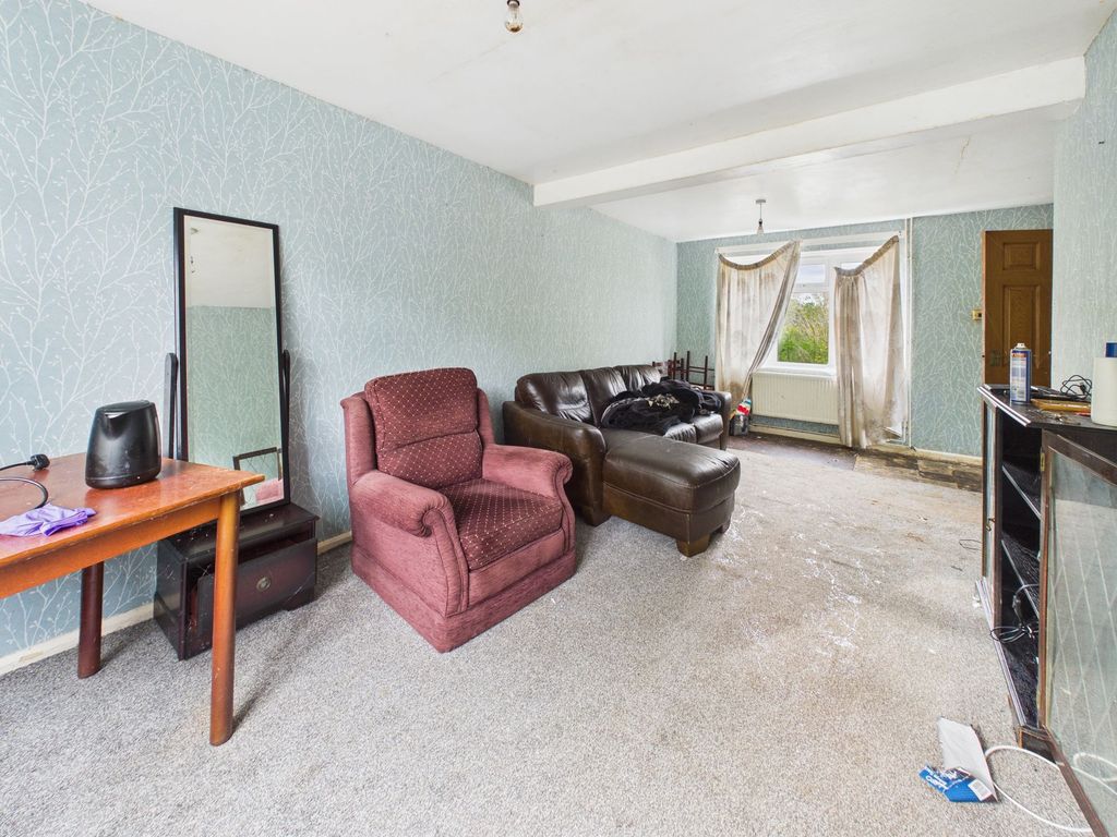 Property photo 3 of 10 Lounge/Dining Room