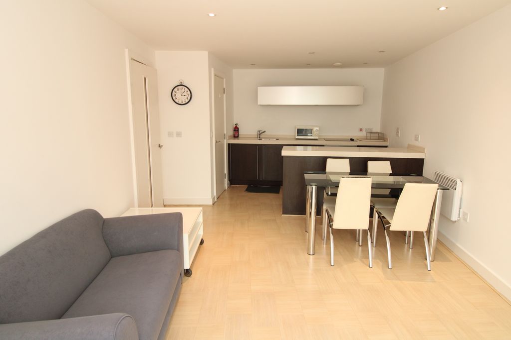 Property photo 3 of 8