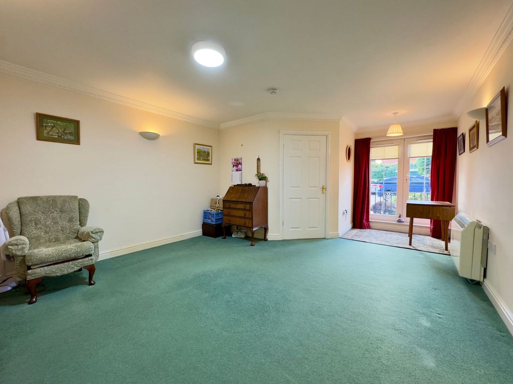 Property photo 2 of 14