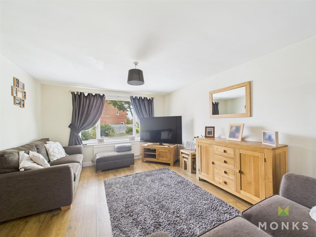 Property photo 2 of 17 Cam01520G0-Pr0266-Still005.Jpg