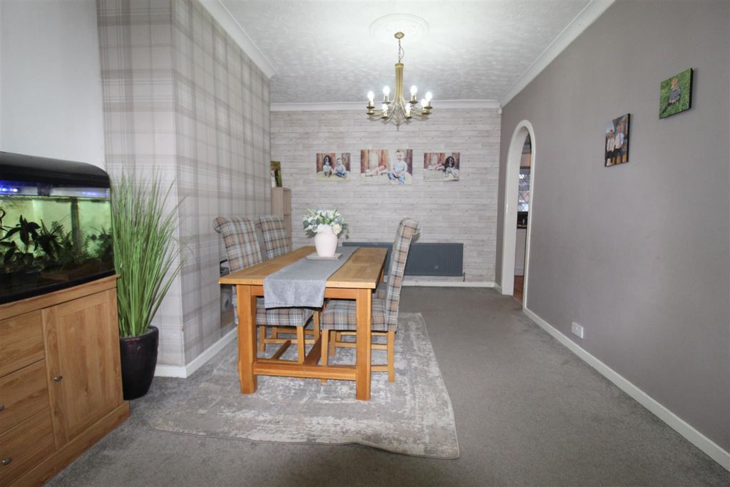 Property photo 3 of 13 Img_0098.Jpg